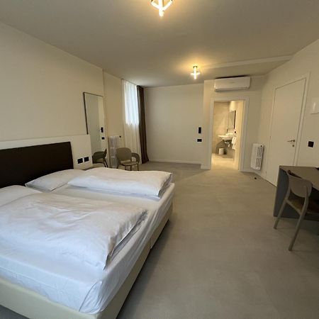 Hotel Villa Margherita Лимоне-суль-Гарда Экстерьер фото
