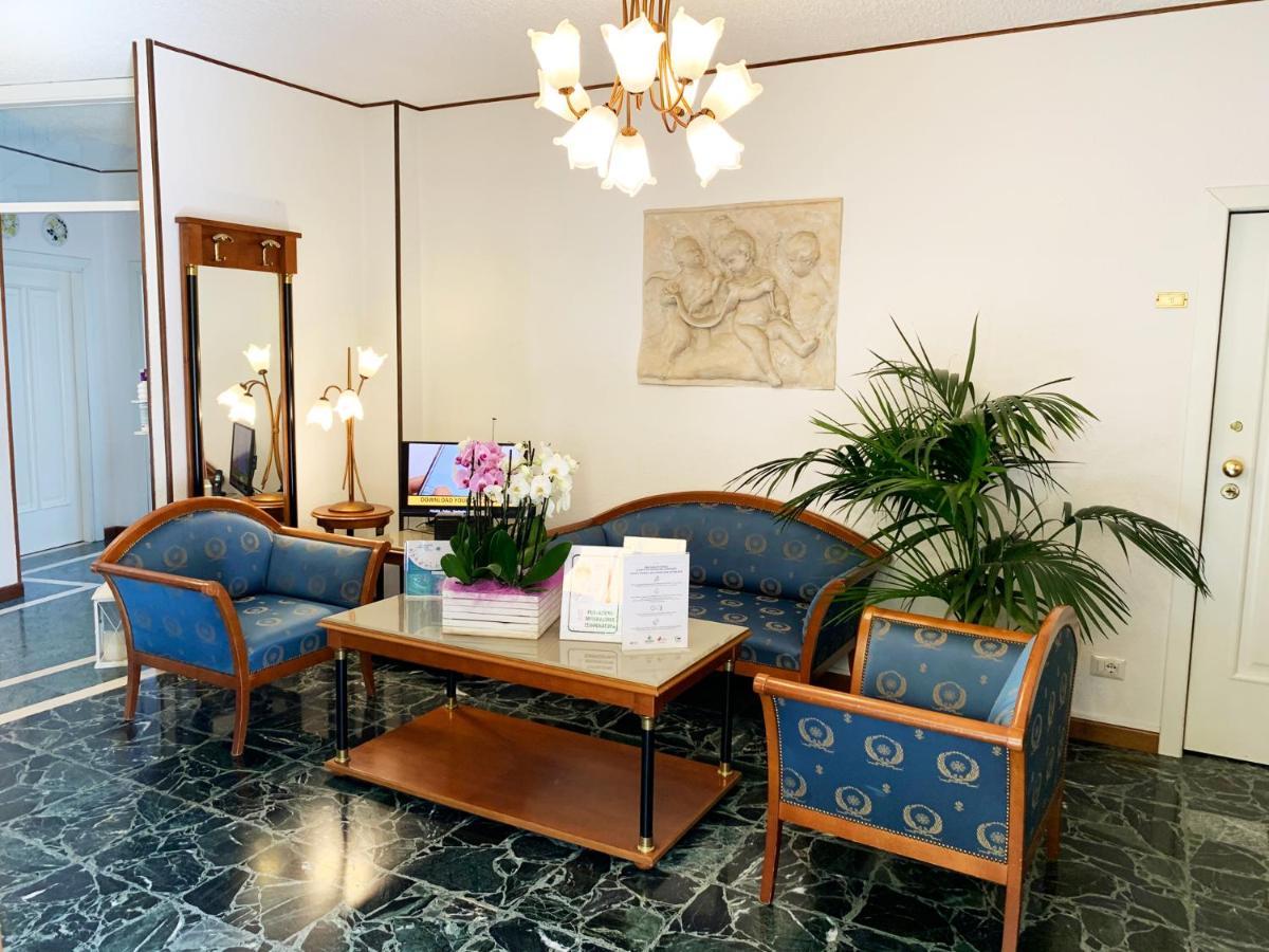 Hotel Villa Margherita Лимоне-суль-Гарда Экстерьер фото