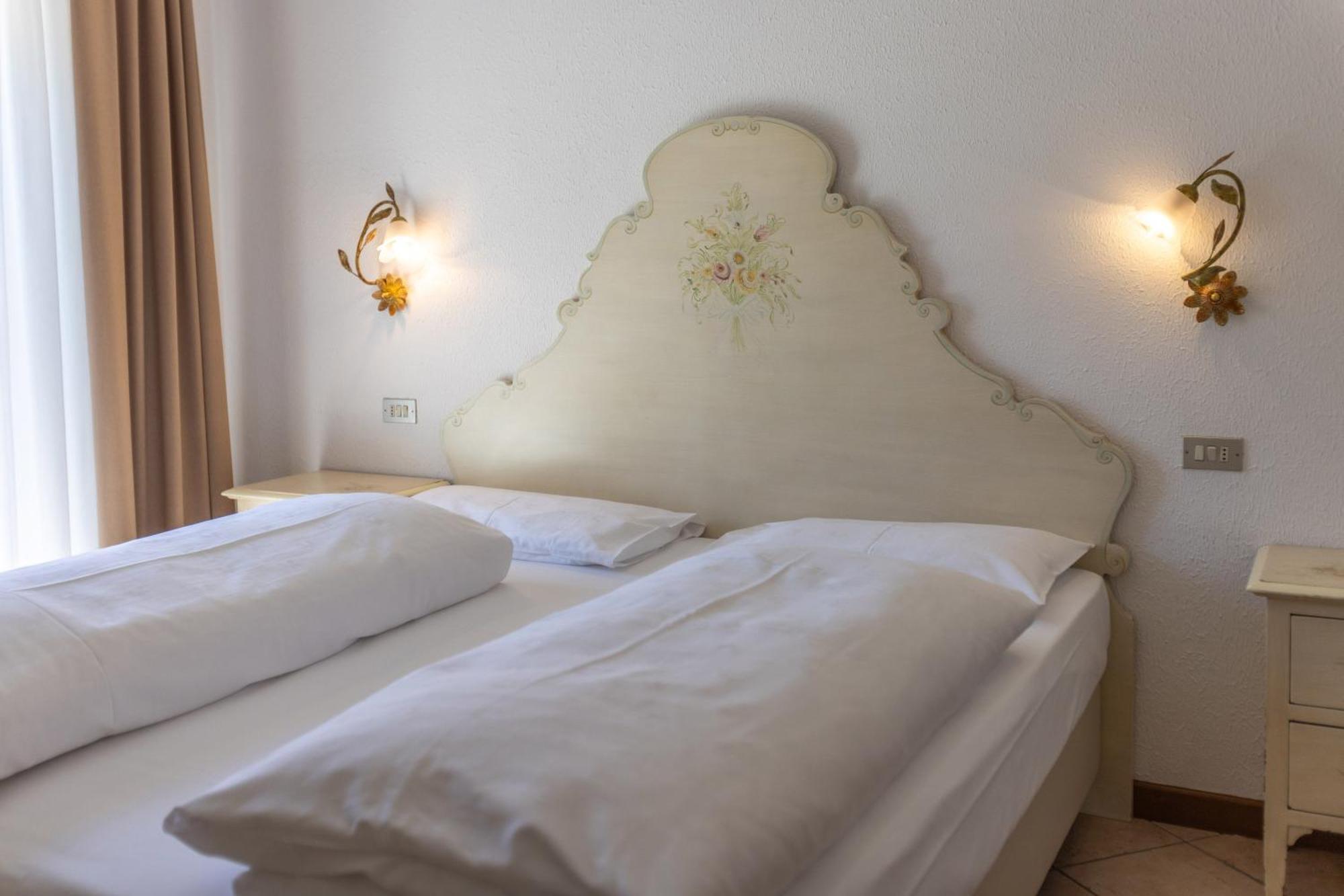 Hotel Villa Margherita Лимоне-суль-Гарда Экстерьер фото