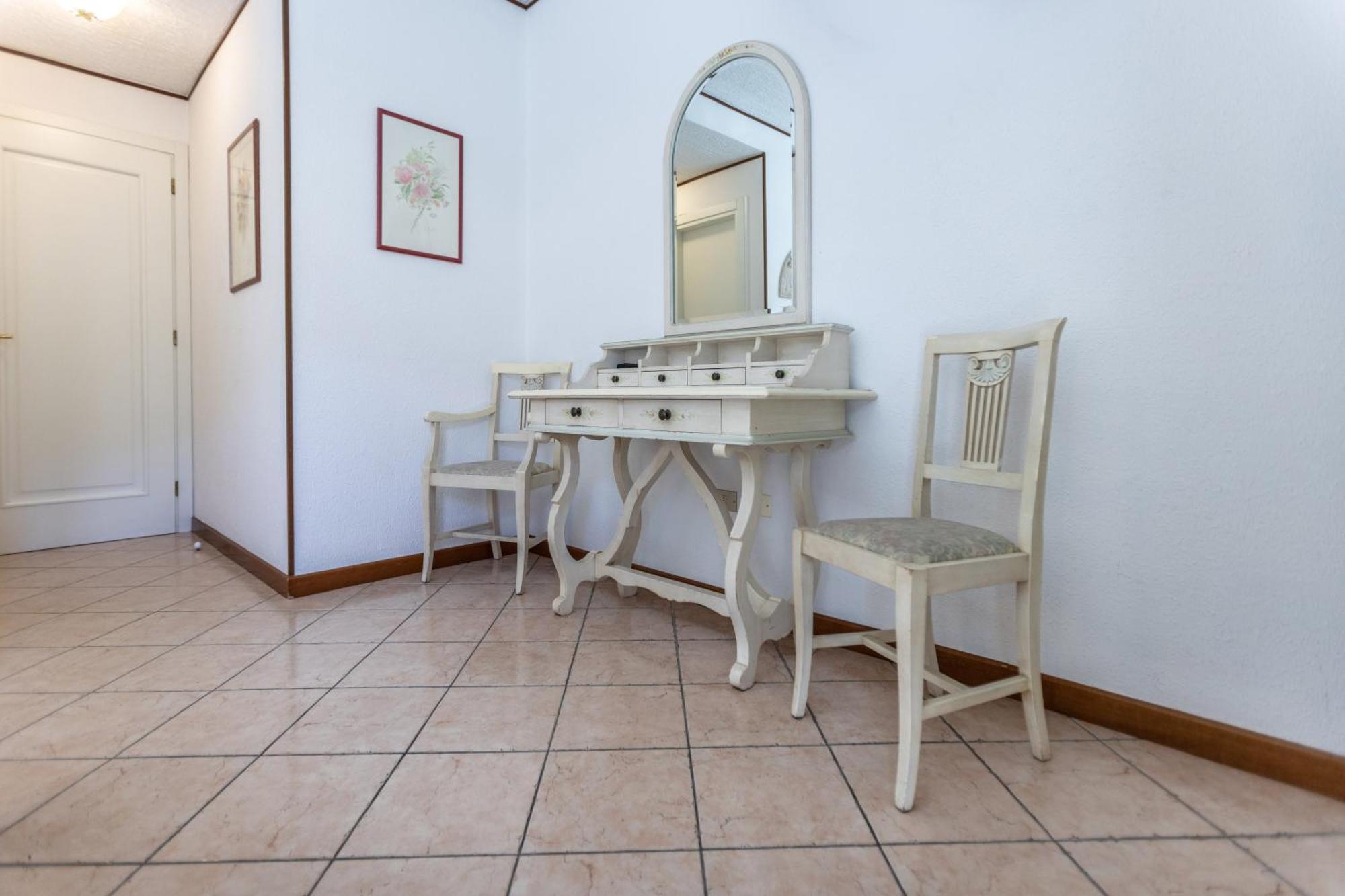 Hotel Villa Margherita Лимоне-суль-Гарда Экстерьер фото