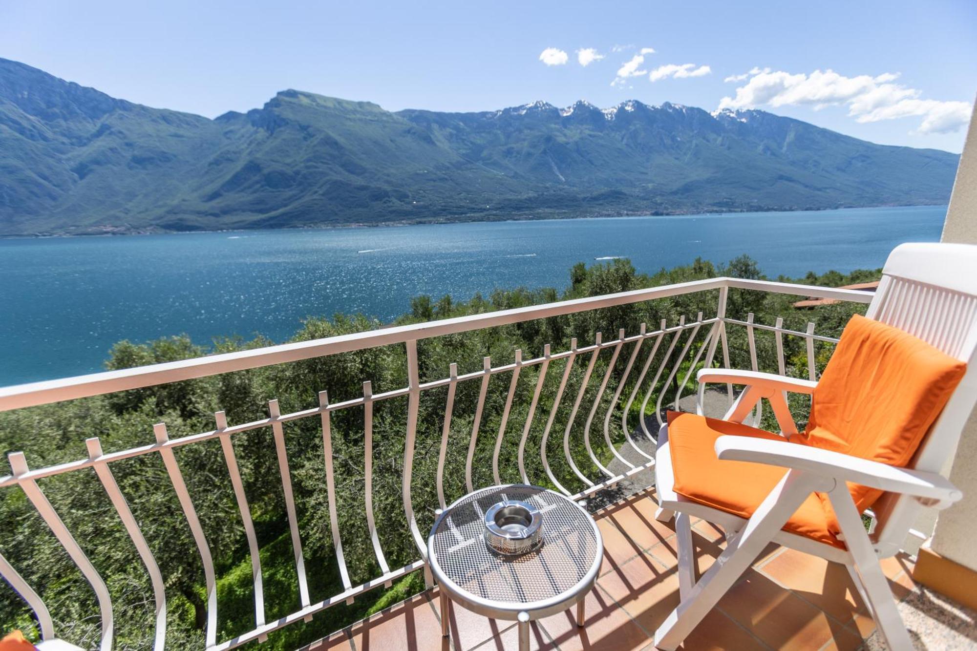 Hotel Villa Margherita Лимоне-суль-Гарда Экстерьер фото