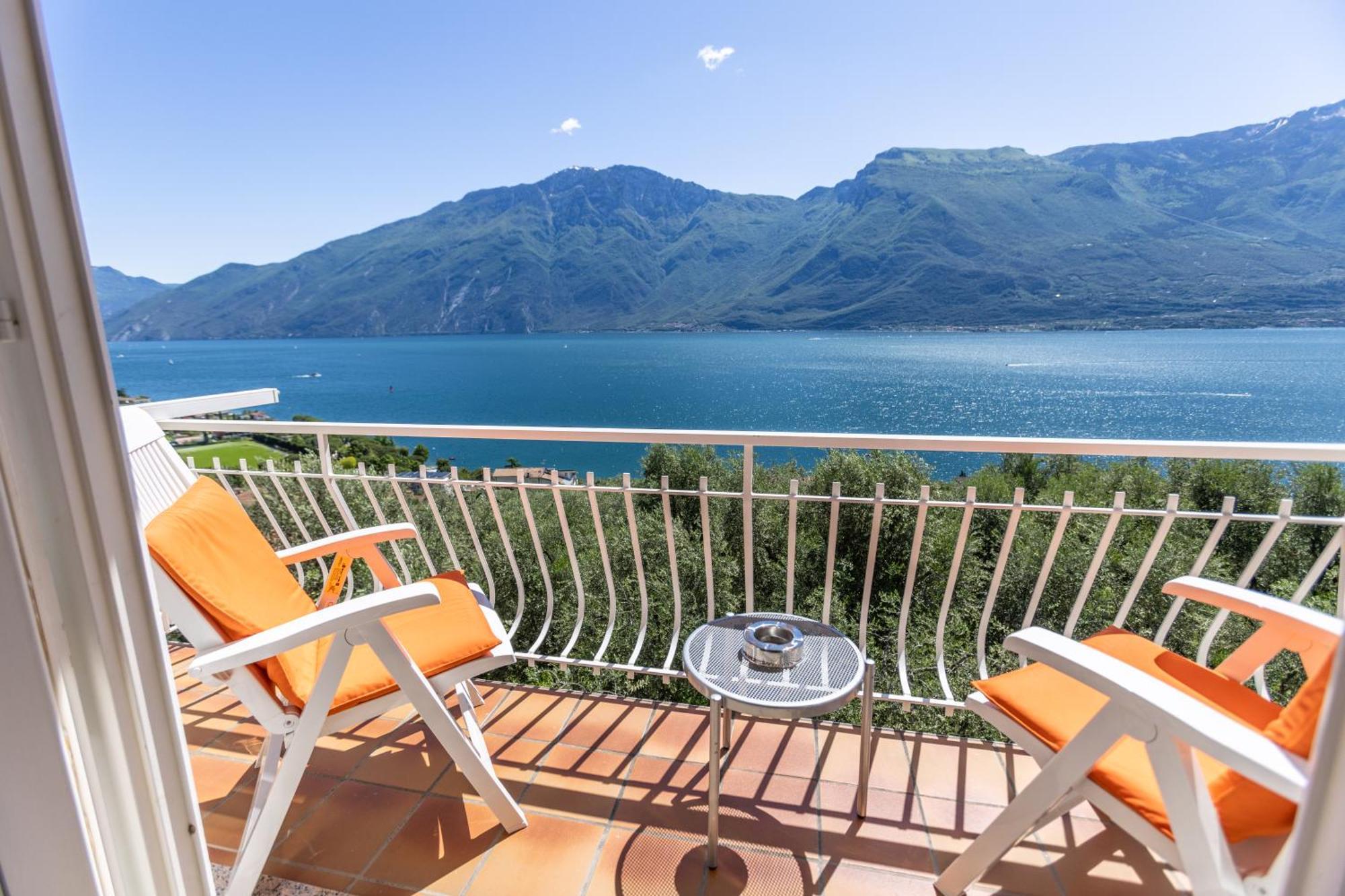 Hotel Villa Margherita Лимоне-суль-Гарда Экстерьер фото