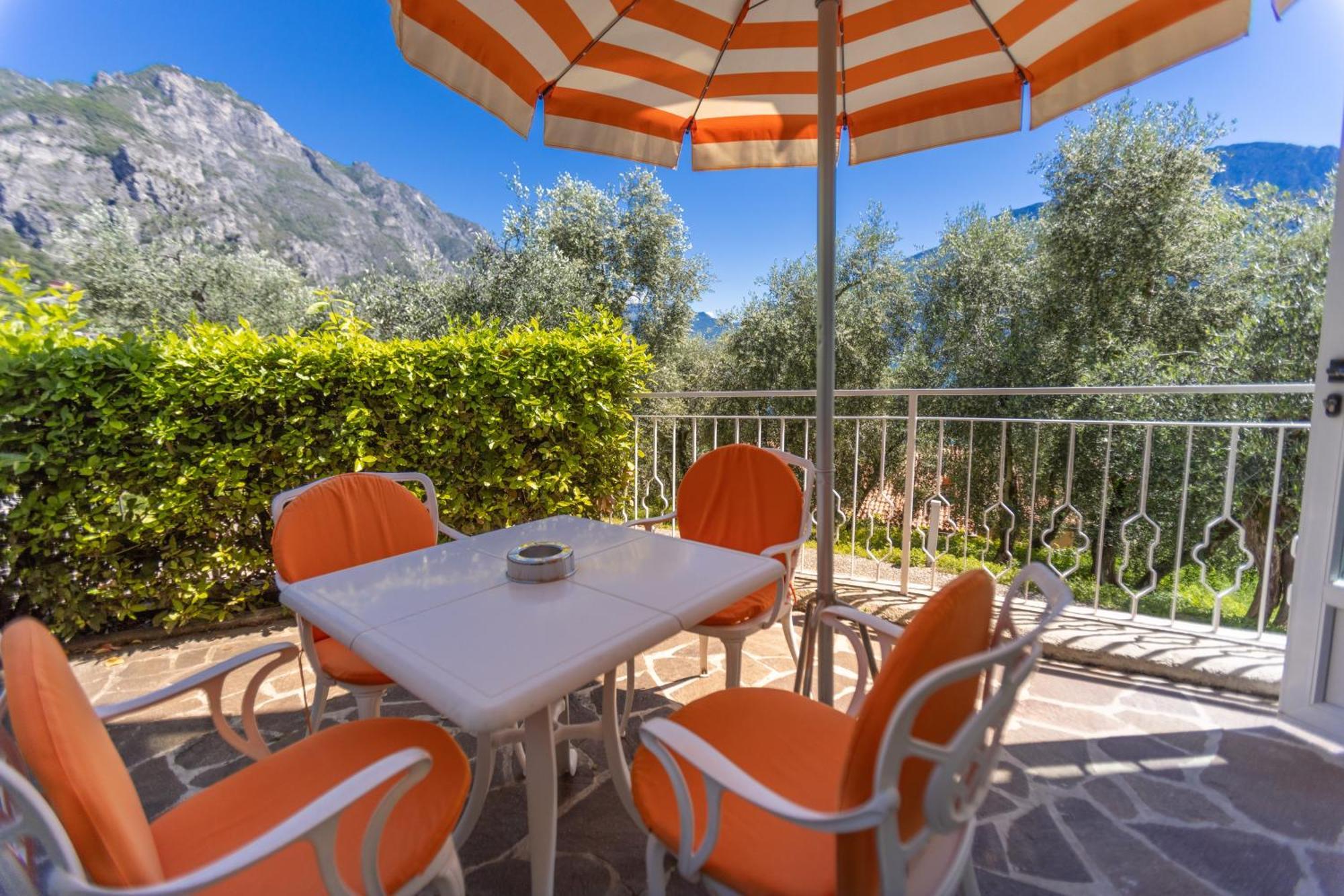 Hotel Villa Margherita Лимоне-суль-Гарда Экстерьер фото