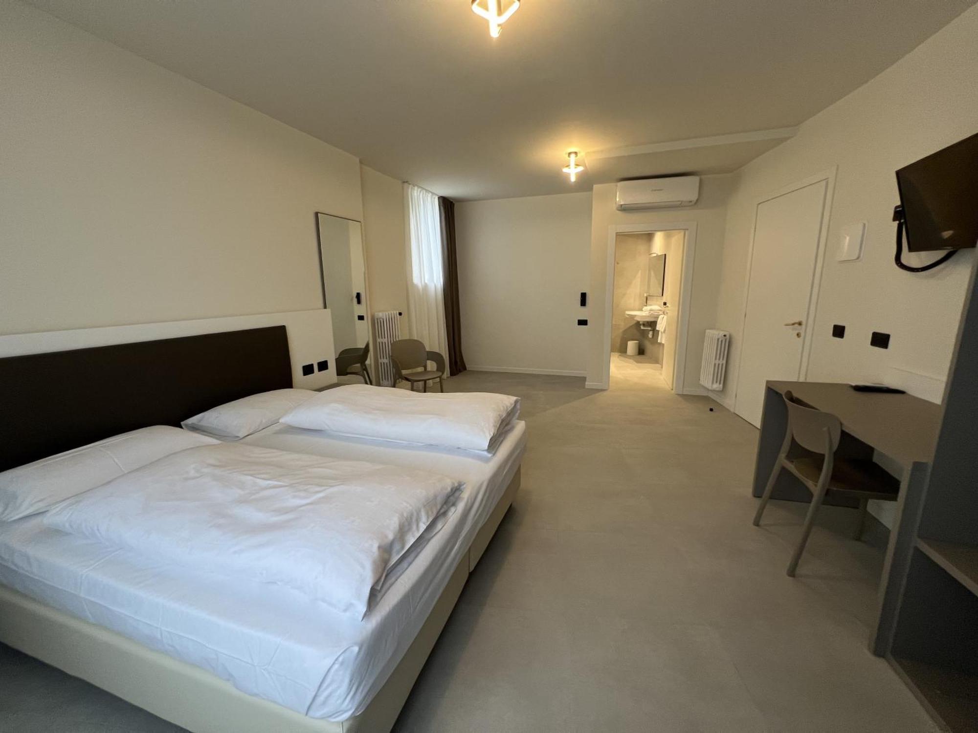 Hotel Villa Margherita Лимоне-суль-Гарда Экстерьер фото