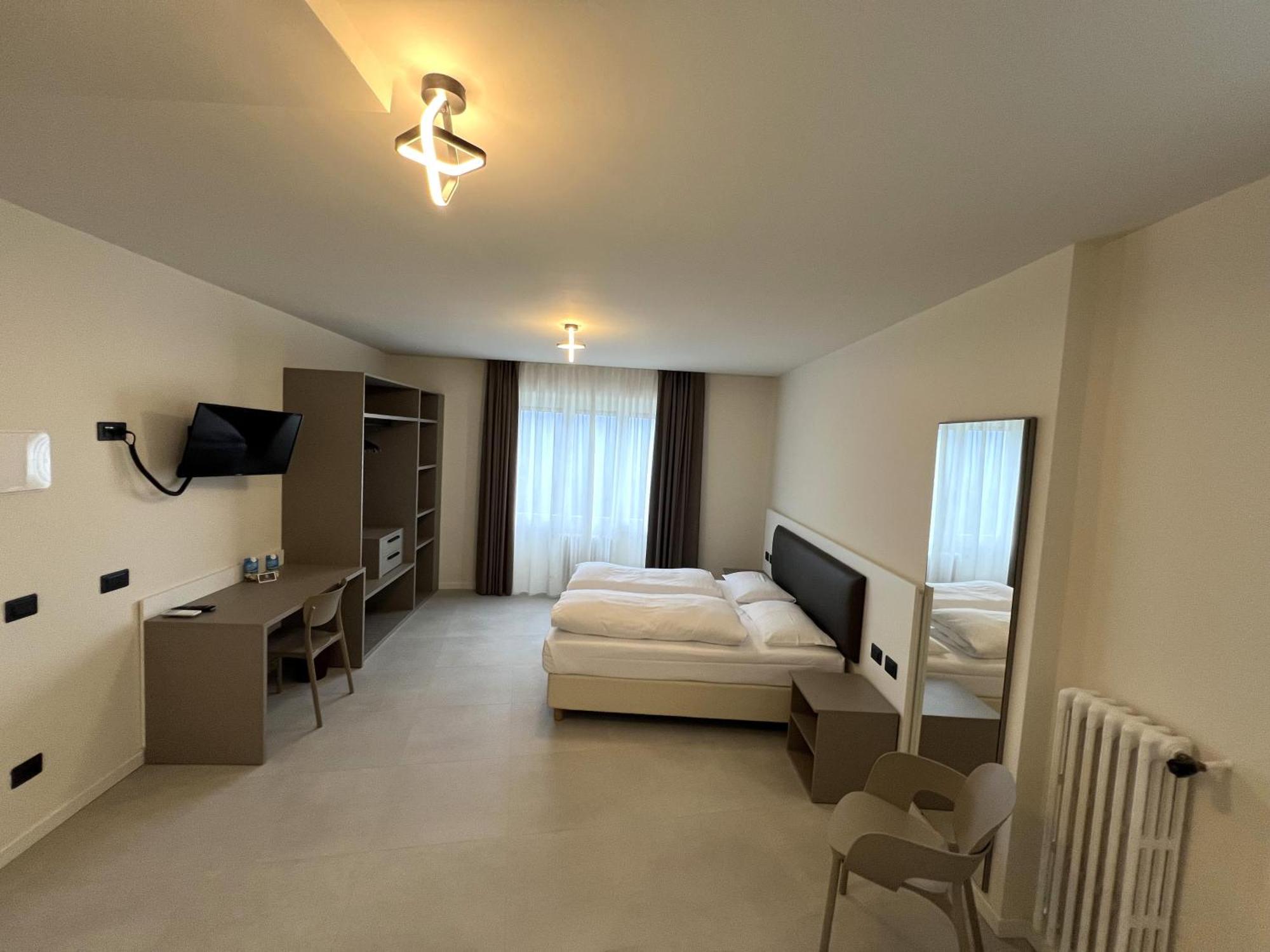 Hotel Villa Margherita Лимоне-суль-Гарда Экстерьер фото