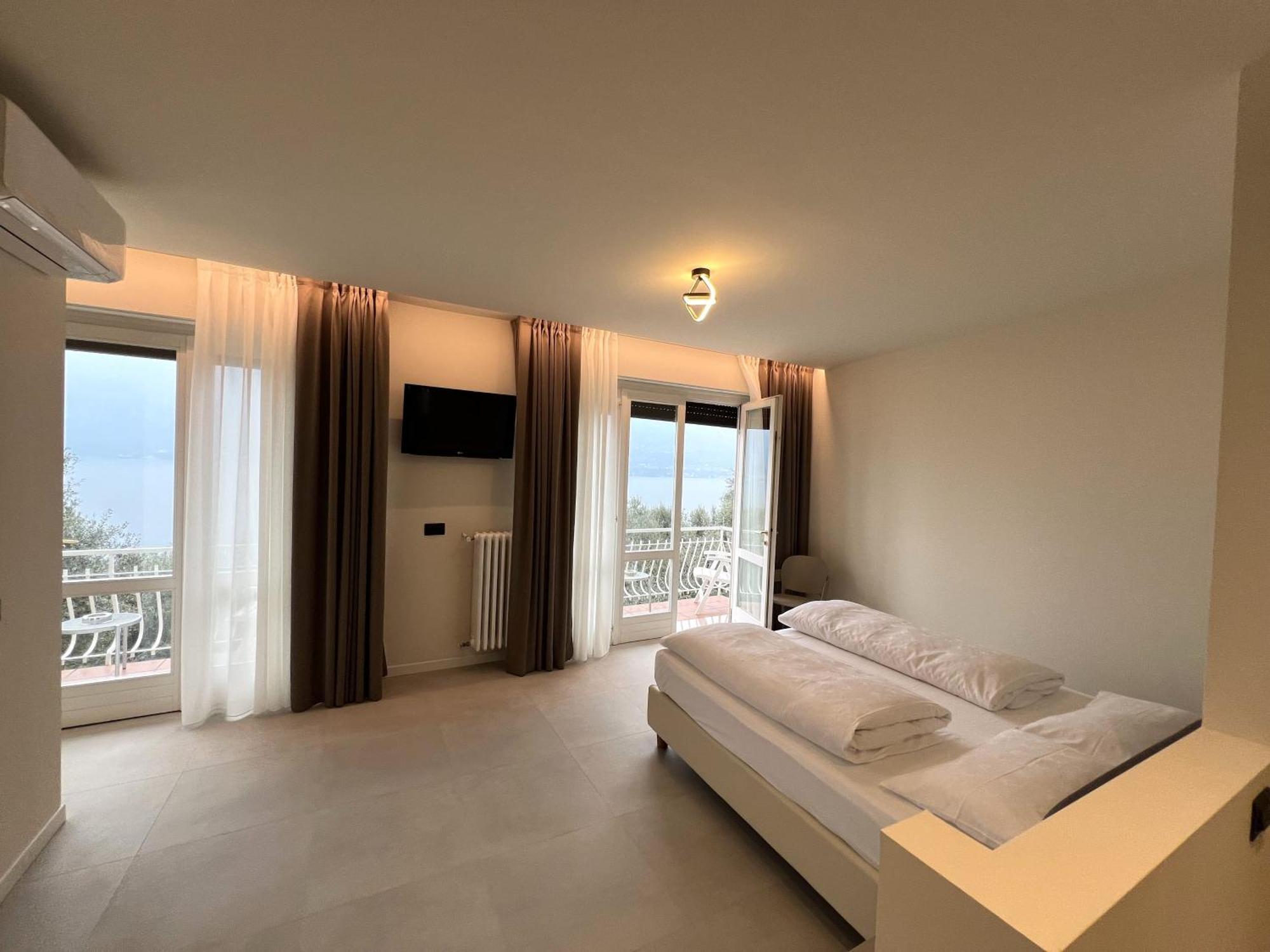 Hotel Villa Margherita Лимоне-суль-Гарда Экстерьер фото