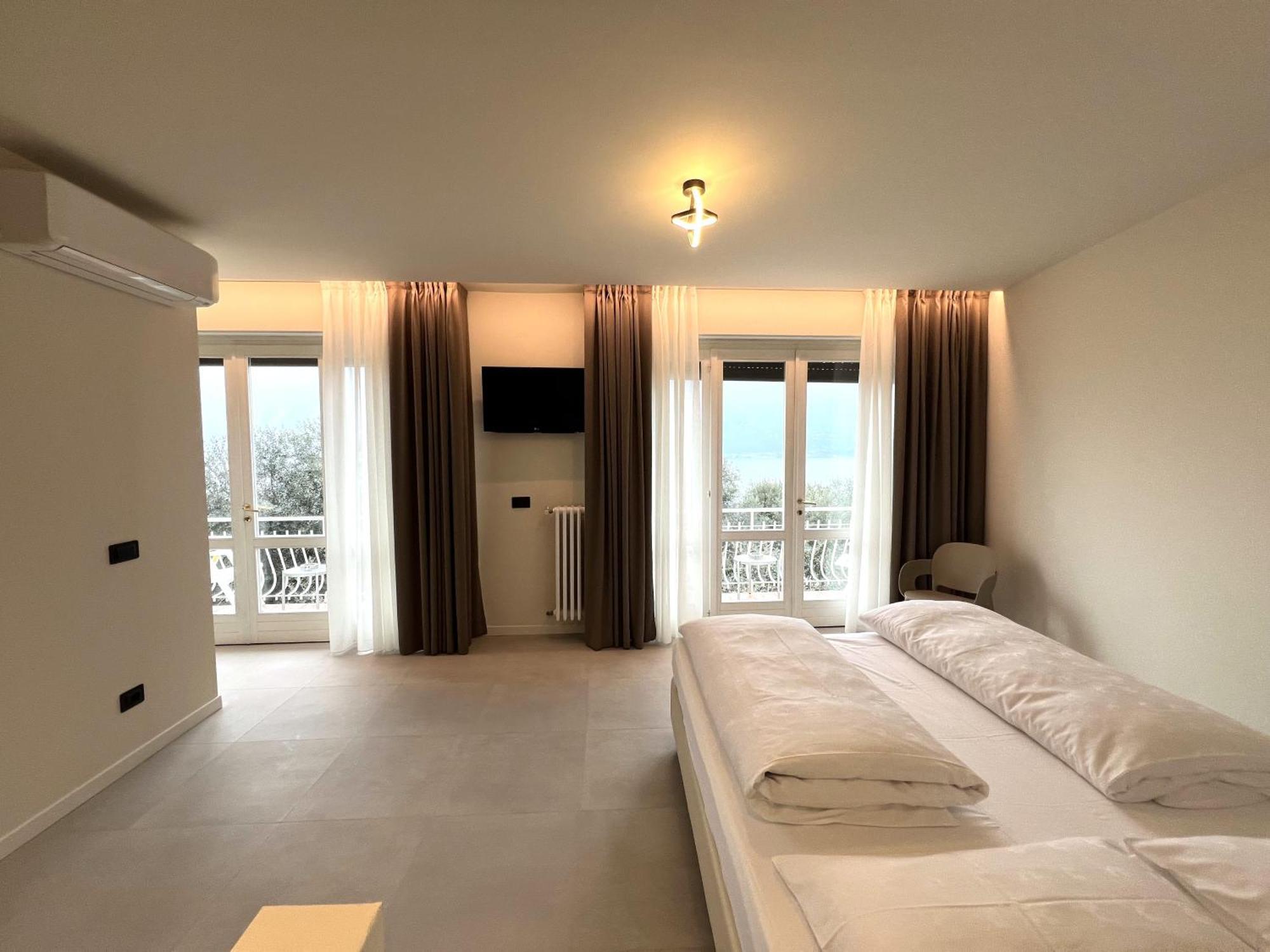 Hotel Villa Margherita Лимоне-суль-Гарда Экстерьер фото