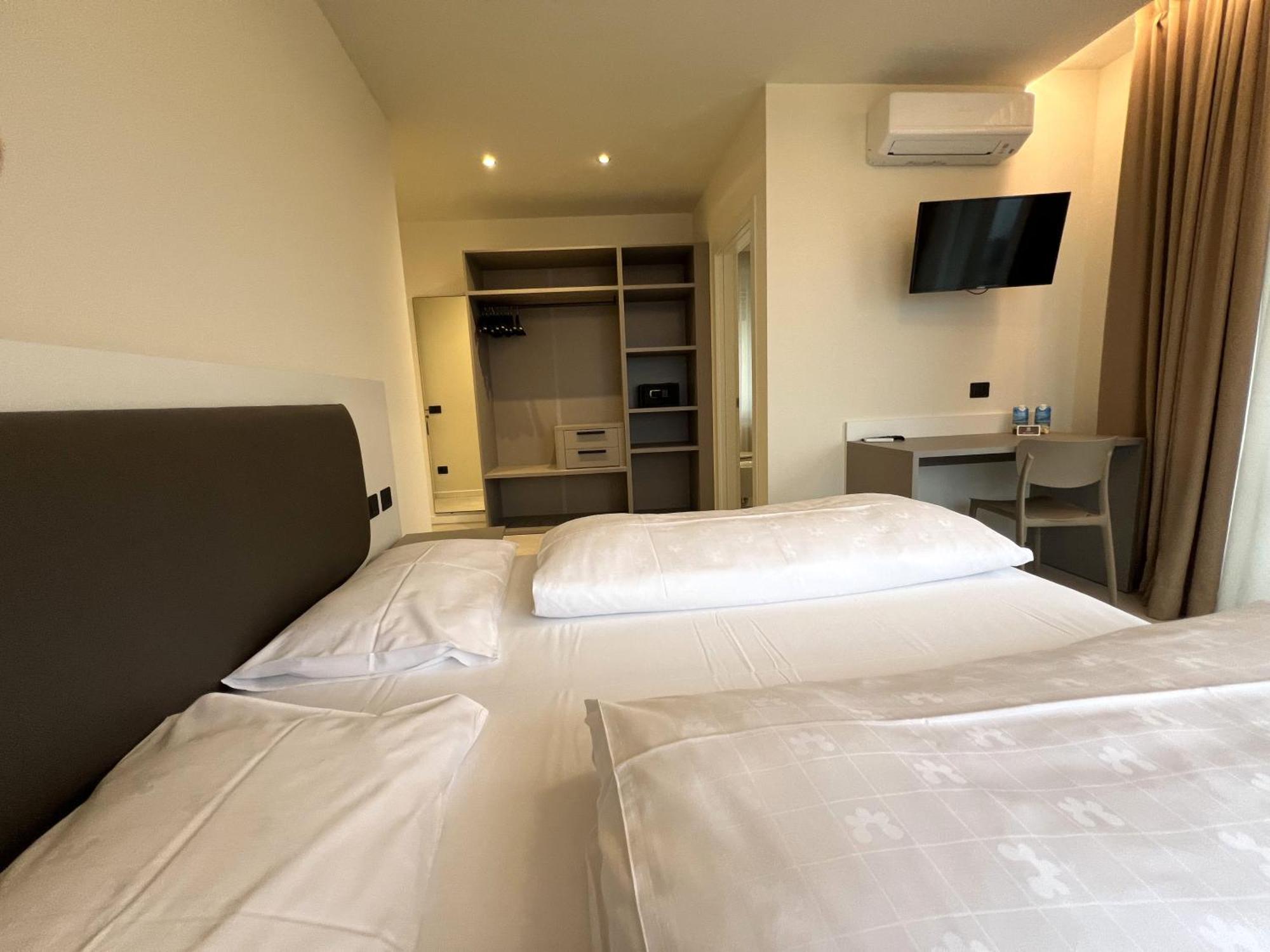 Hotel Villa Margherita Лимоне-суль-Гарда Экстерьер фото