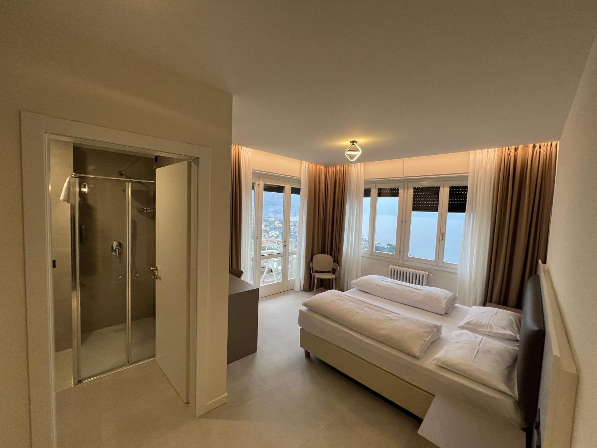 Hotel Villa Margherita Лимоне-суль-Гарда Экстерьер фото
