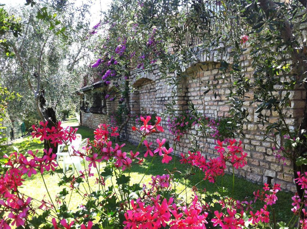 Hotel Villa Margherita Лимоне-суль-Гарда Экстерьер фото