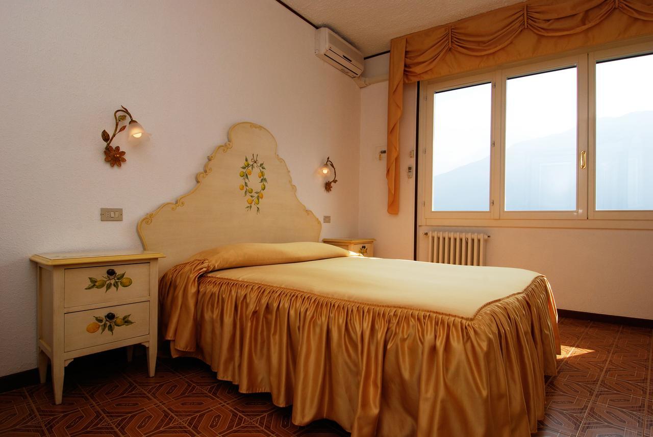 Hotel Villa Margherita Лимоне-суль-Гарда Экстерьер фото
